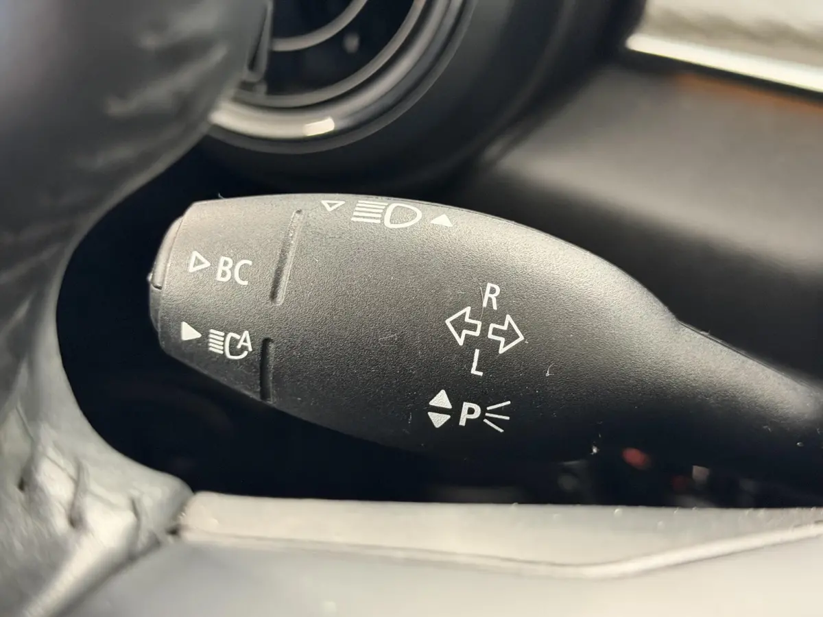 1.5 Cooper Yours | Pano | Leer | Stoelverw. | HUD | Navi | LED | Camera ( Vestiging - Nieuwegein )