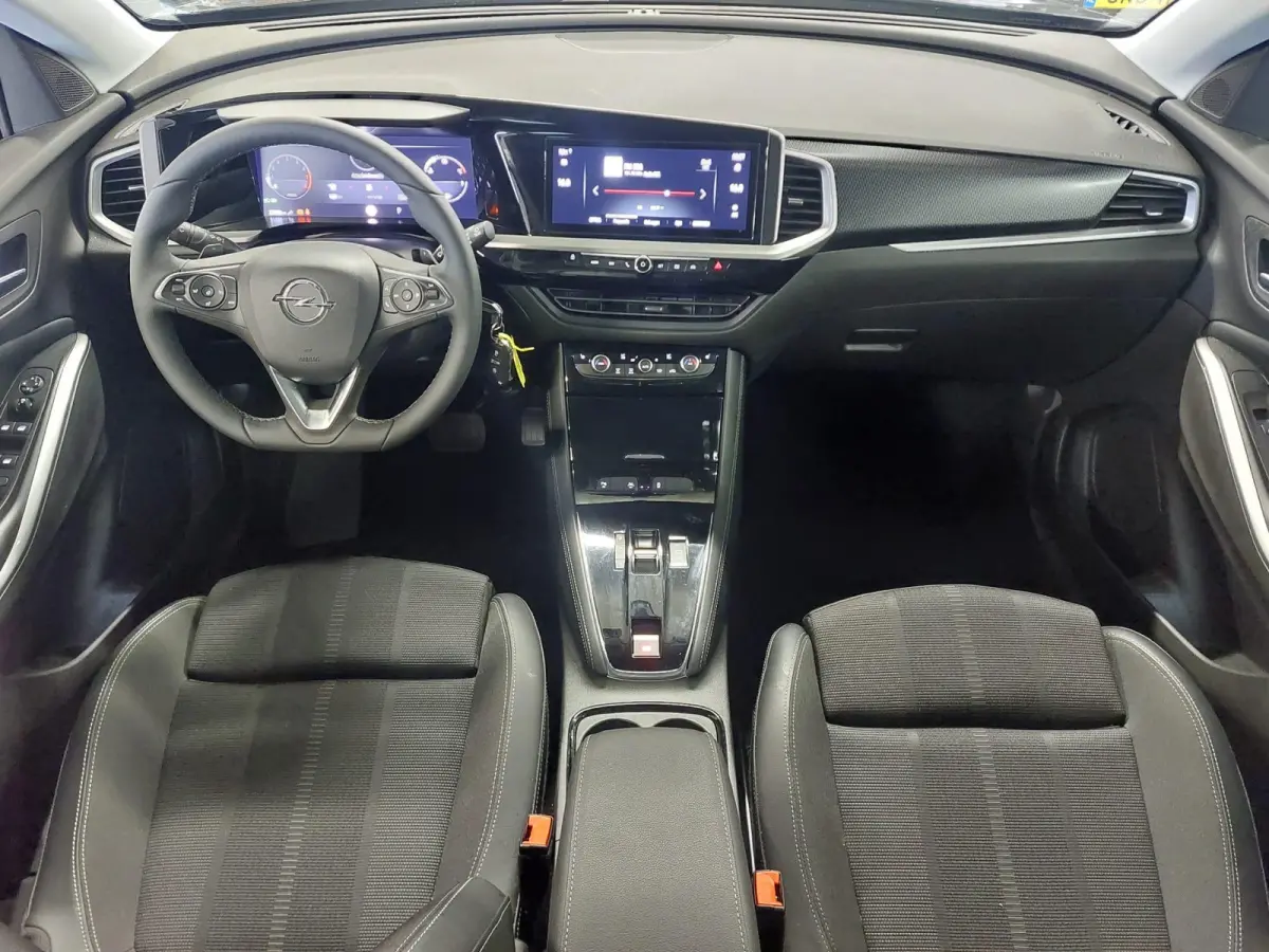 1.2 Turbo GS | Automaat | Camera | Carplay | Airco | Navi | LM velgen | Stuur - Stoelverwarming | ( Vestiging - Nieuwegein )
