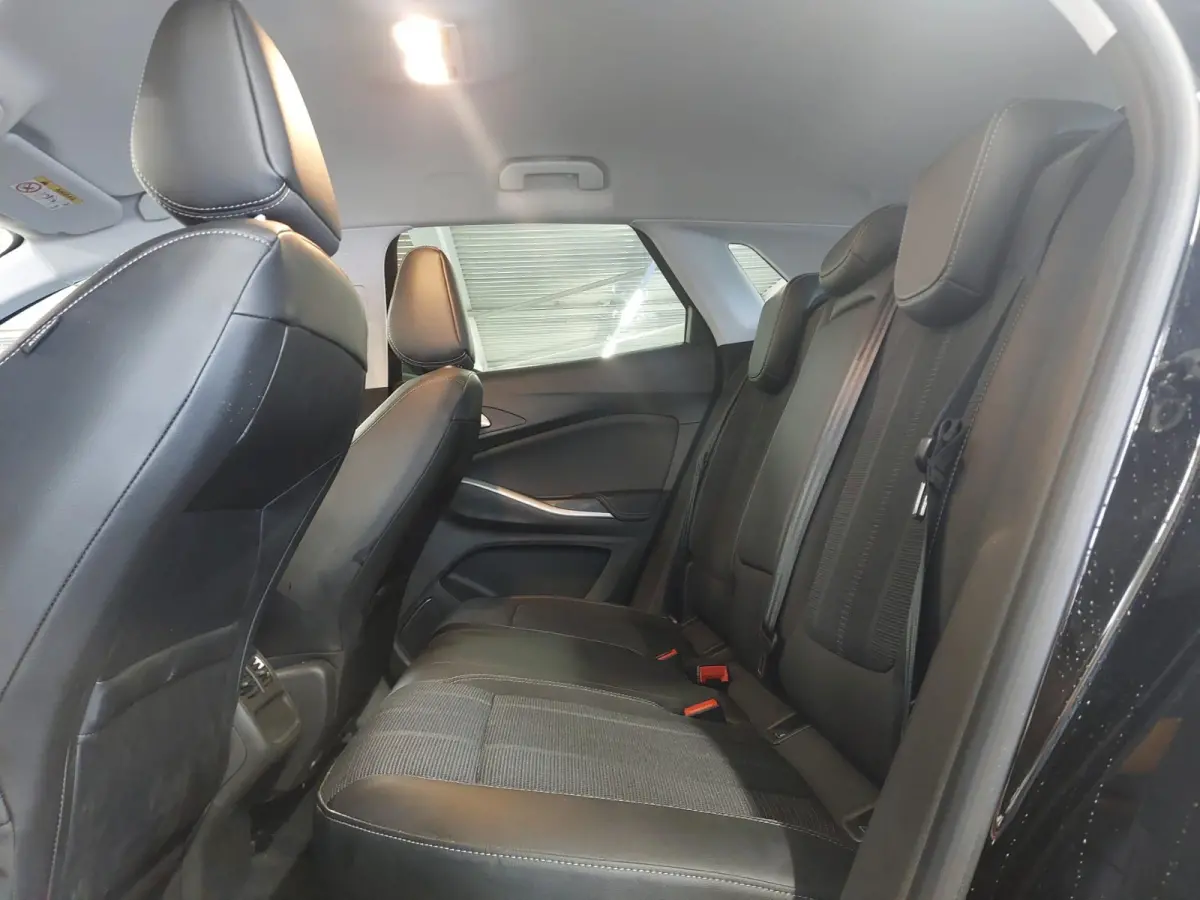 1.2 Turbo GS | Automaat | Camera | Carplay | Airco | Navi | LM velgen | Stuur - Stoelverwarming | ( Vestiging - Nieuwegein )