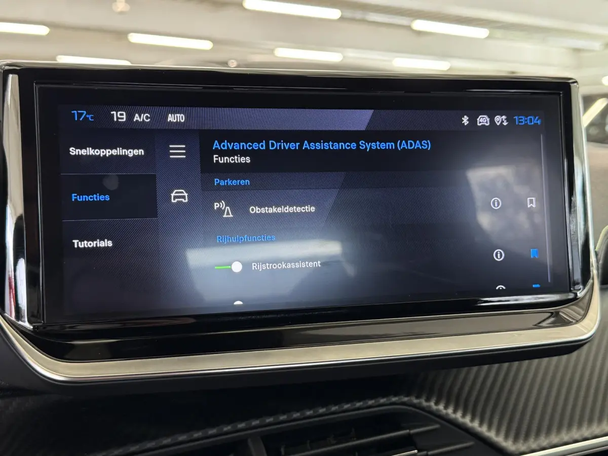 1.2 Hybrid 145 GT | Automaat |145PK | Airco-Ecc | LM-Velgen | PDC | Navigatie | Camera | Cruise | Carplay | DAB | ( Vestiging - Vianen Tel:0347-371248 )