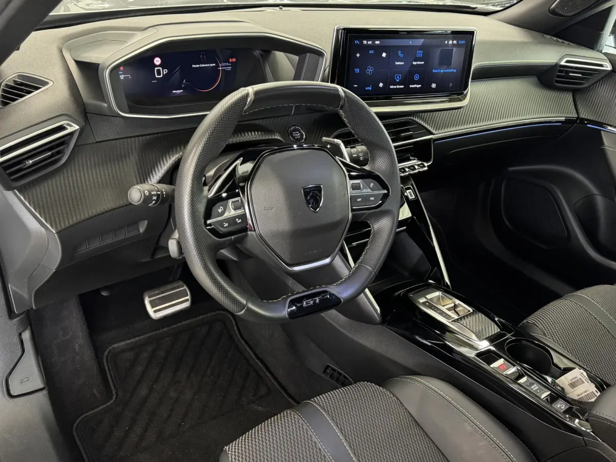 1.2 Hybrid 145 GT | Automaat |145PK | Airco-Ecc | LM-Velgen | PDC | Navigatie | Camera | Cruise | Carplay | DAB | ( Vestiging - Vianen Tel:0347-371248 )