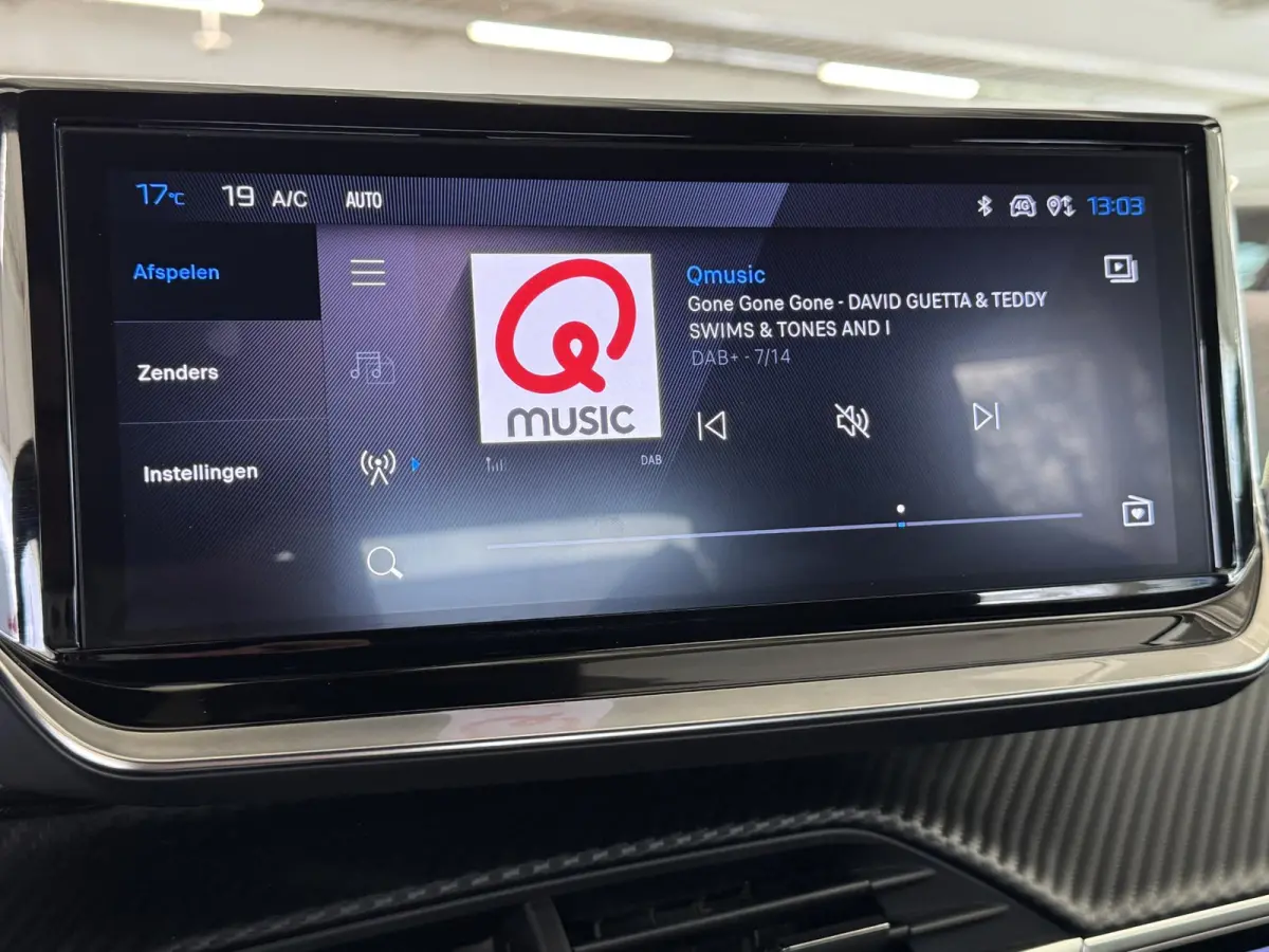 1.2 Hybrid 145 GT | Automaat |145PK | Airco-Ecc | LM-Velgen | PDC | Navigatie | Camera | Cruise | Carplay | DAB | ( Vestiging - Vianen Tel:0347-371248 )