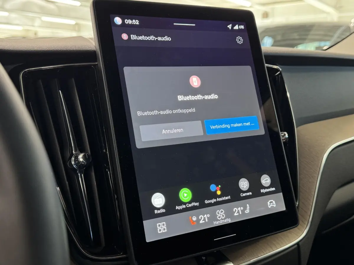 2.0 T8 Plug-in hybrid AWD Ultra Dark | Facelift | Pano | 360 Camera | Leer | Winterpakket | Harman Kardon ( Vestiging - Vianen )