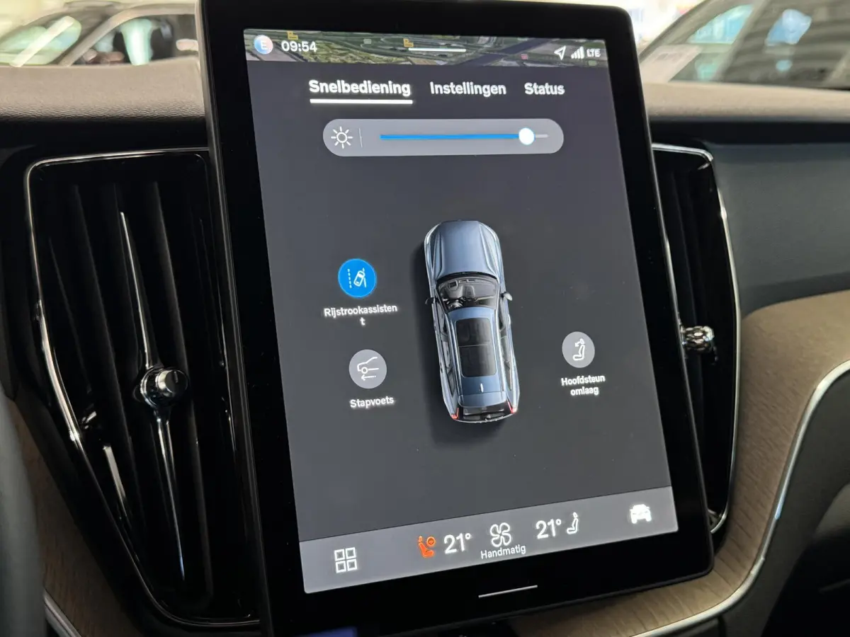 2.0 T8 Plug-in hybrid AWD Ultra Dark | Facelift | Pano | 360 Camera | Leer | Winterpakket | Harman Kardon ( Vestiging - Vianen )