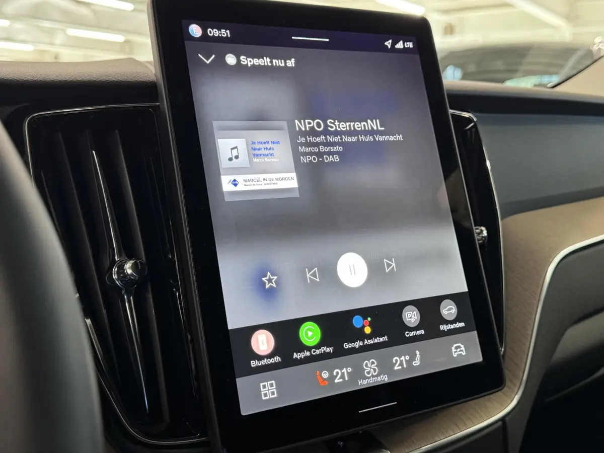 2.0 T8 Plug-in hybrid AWD Ultra Dark | Facelift | Pano | 360 Camera | Leer | Winterpakket | Harman Kardon ( Vestiging - Vianen )
