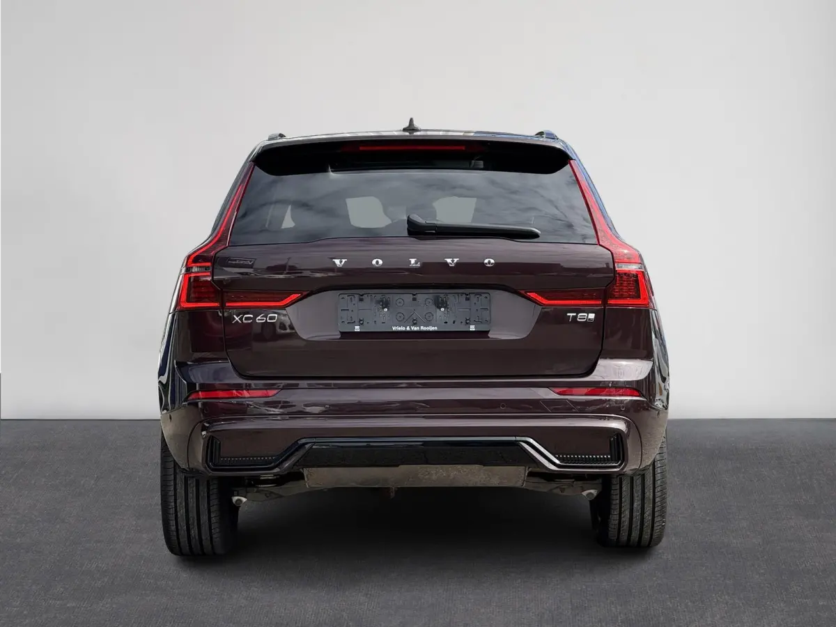 2.0 T8 Plug-in hybrid AWD Ultra Dark | Facelift | Pano | 360 Camera | Leer | Winterpakket | Harman Kardon ( Vestiging - Vianen )