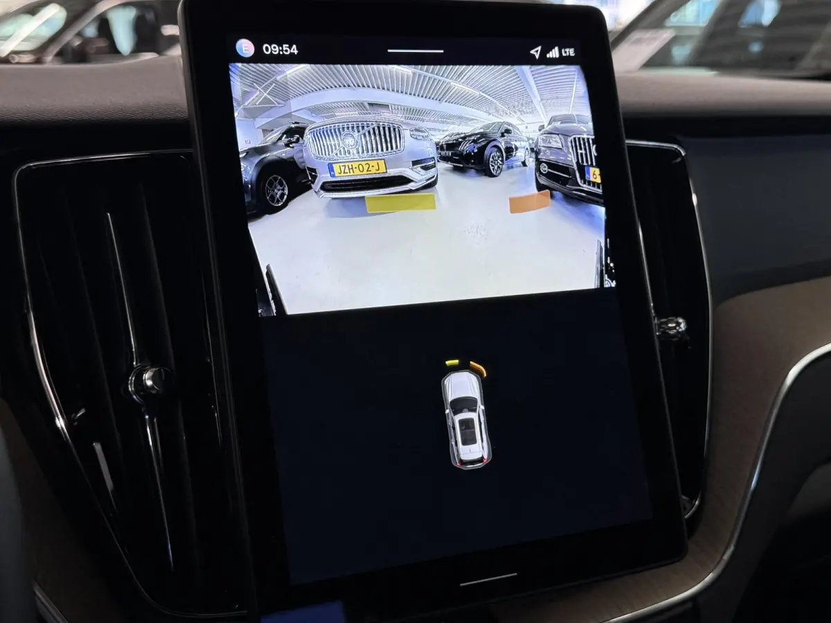 2.0 T8 Plug-in hybrid AWD Ultra Dark | Facelift | Pano | 360 Camera | Leer | Winterpakket | Harman Kardon ( Vestiging - Vianen )