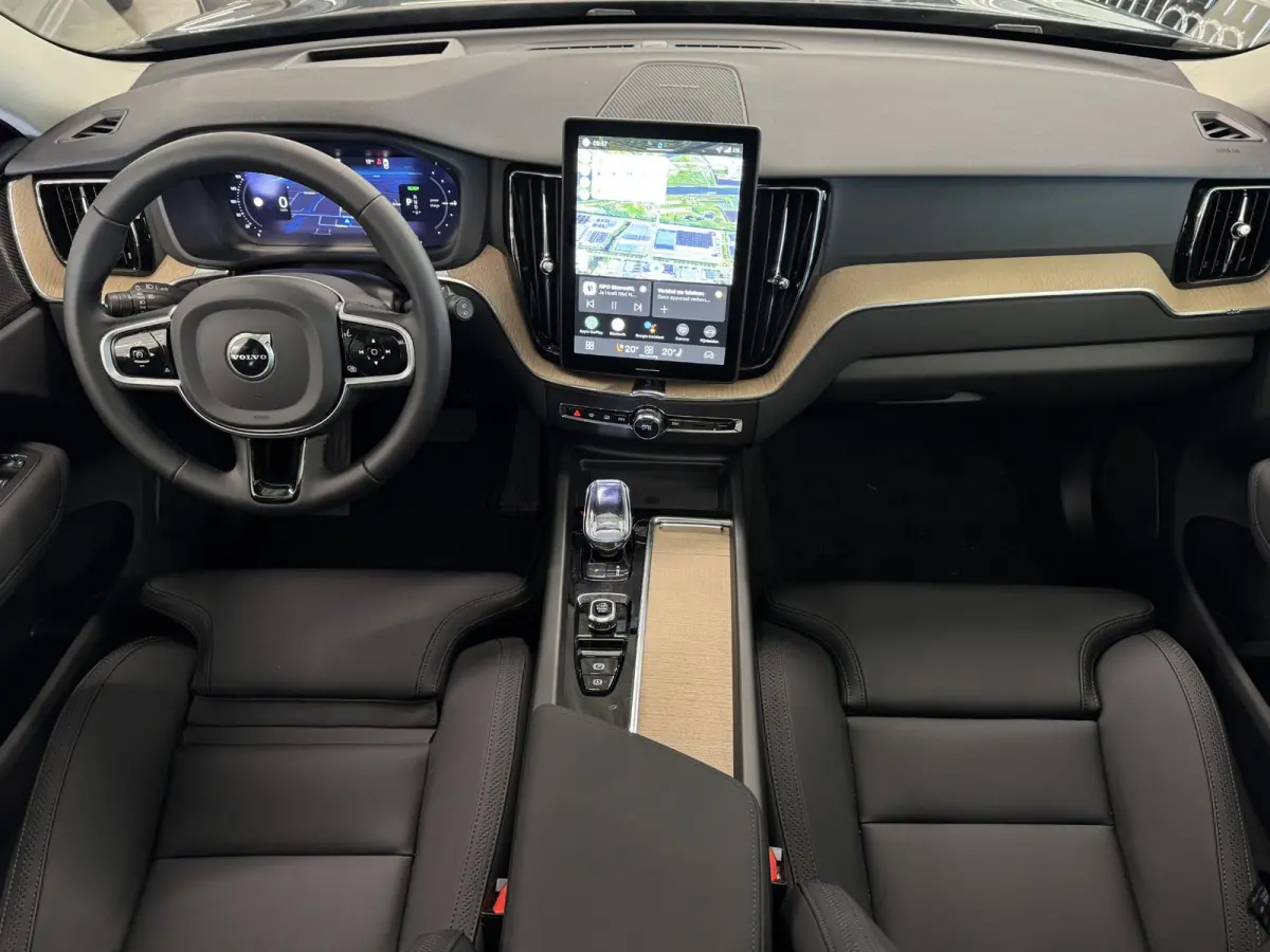 2.0 T8 Plug-in hybrid AWD Ultra Dark | Facelift | Pano | 360 Camera | Leer | Winterpakket | Harman Kardon ( Vestiging - Vianen )