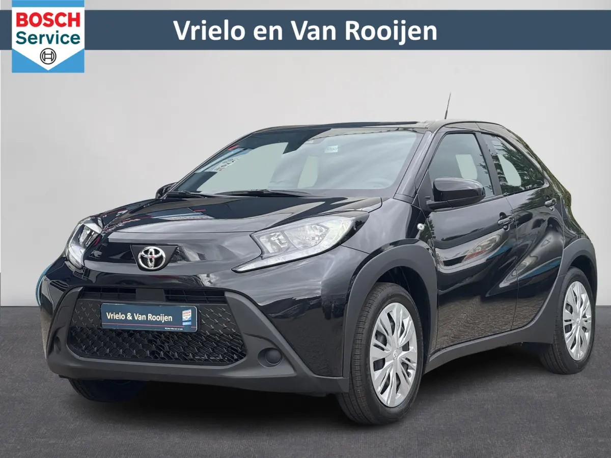 1.0 VVT-i MT Play | NIEUW! | Airco | ACC | Camera | Stoelverwarming | DAB | ( Vestiging - Nieuwegein )