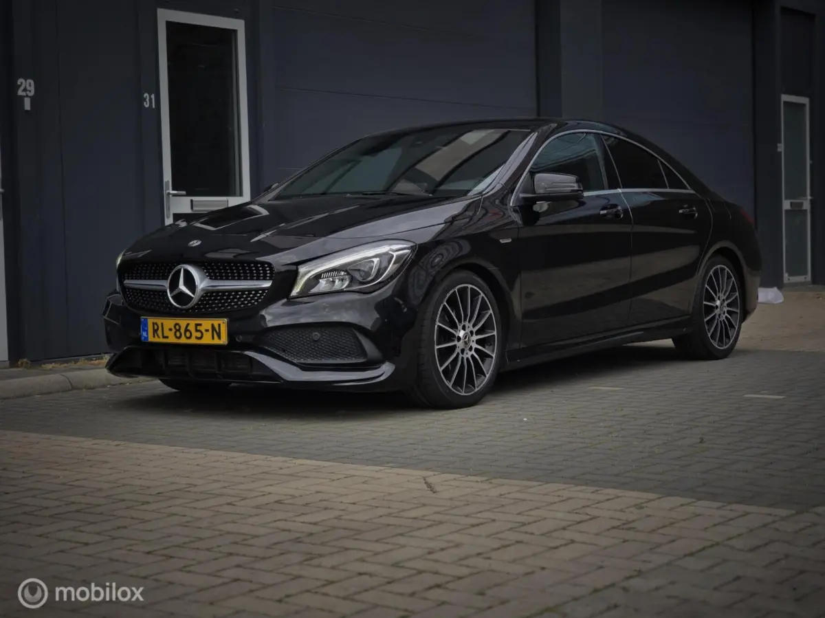180 AMG Pack Automaat Facelift Alcantara