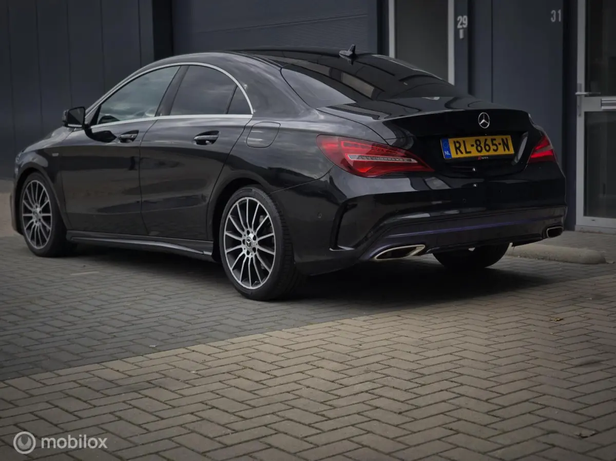 180 AMG Pack Automaat Facelift Alcantara