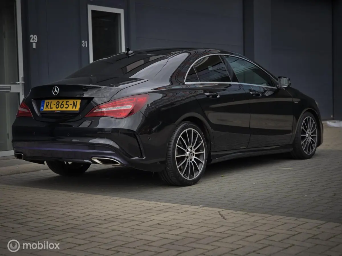 180 AMG Pack Automaat Facelift Alcantara
