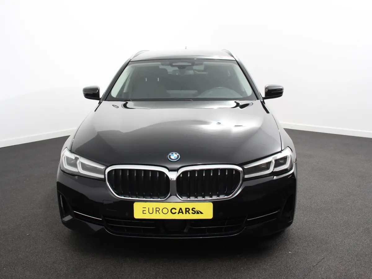 530e Business PHEV AUTOMAAT Adaptieve cruise control LED Leder Navigatie Stoelverwarming Achteruitrijcamera Sfeerverlichting Lane assist Climate control Apple Carplay/ Android Auto