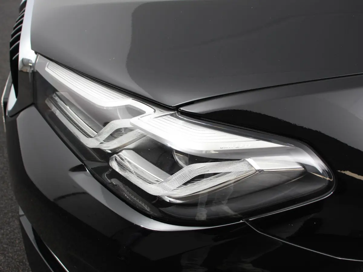 530e Business PHEV AUTOMAAT Adaptieve cruise control LED Leder Navigatie Stoelverwarming Achteruitrijcamera Sfeerverlichting Lane assist Climate control Apple Carplay/ Android Auto