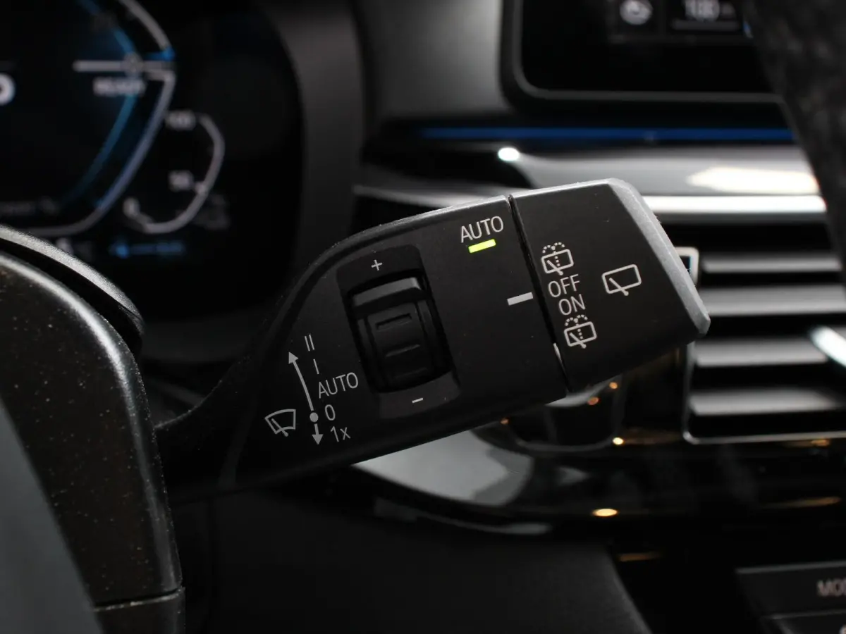 530e Business PHEV AUTOMAAT Adaptieve cruise control LED Leder Navigatie Stoelverwarming Achteruitrijcamera Sfeerverlichting Lane assist Climate control Apple Carplay/ Android Auto