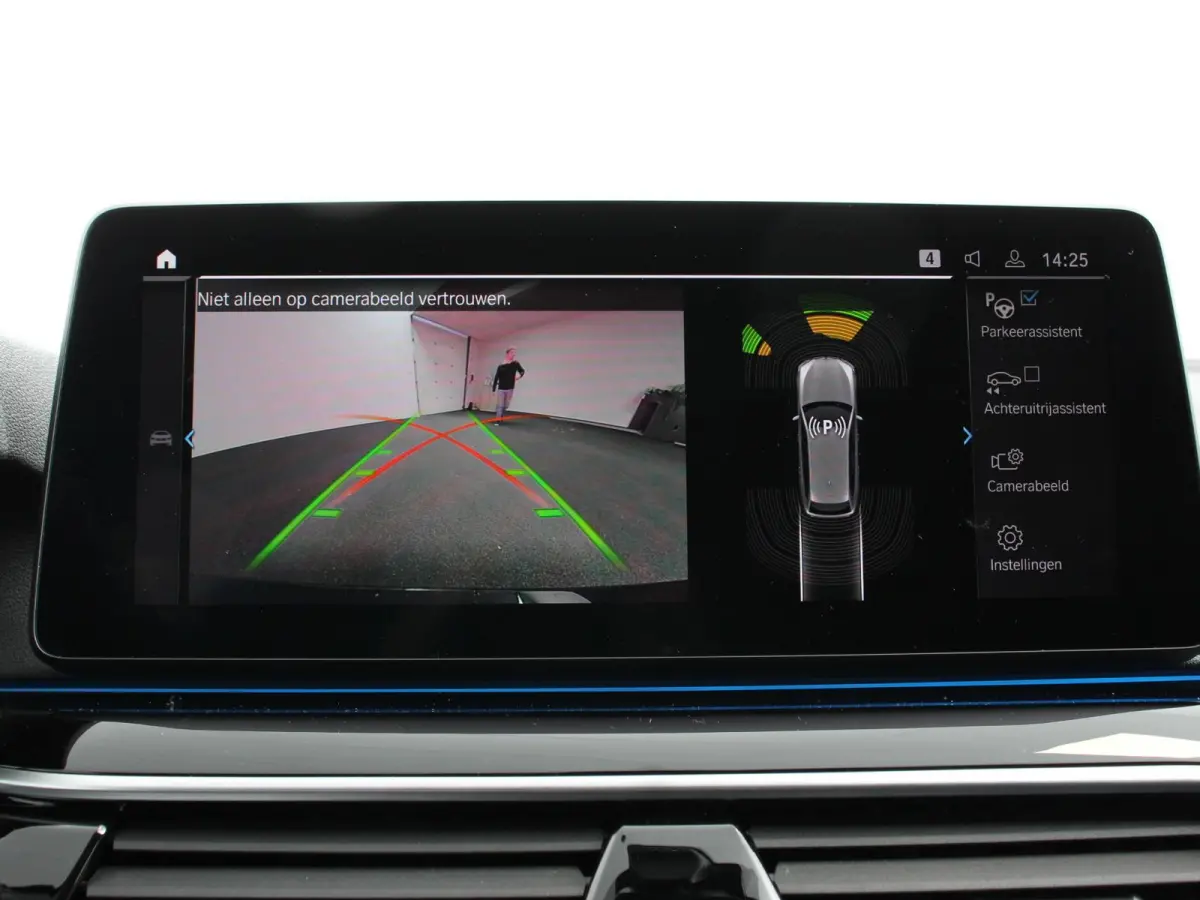 530e Business PHEV AUTOMAAT Adaptieve cruise control LED Leder Navigatie Stoelverwarming Achteruitrijcamera Sfeerverlichting Lane assist Climate control Apple Carplay/ Android Auto