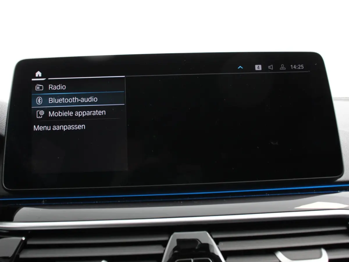 530e Business PHEV AUTOMAAT Adaptieve cruise control LED Leder Navigatie Stoelverwarming Achteruitrijcamera Sfeerverlichting Lane assist Climate control Apple Carplay/ Android Auto