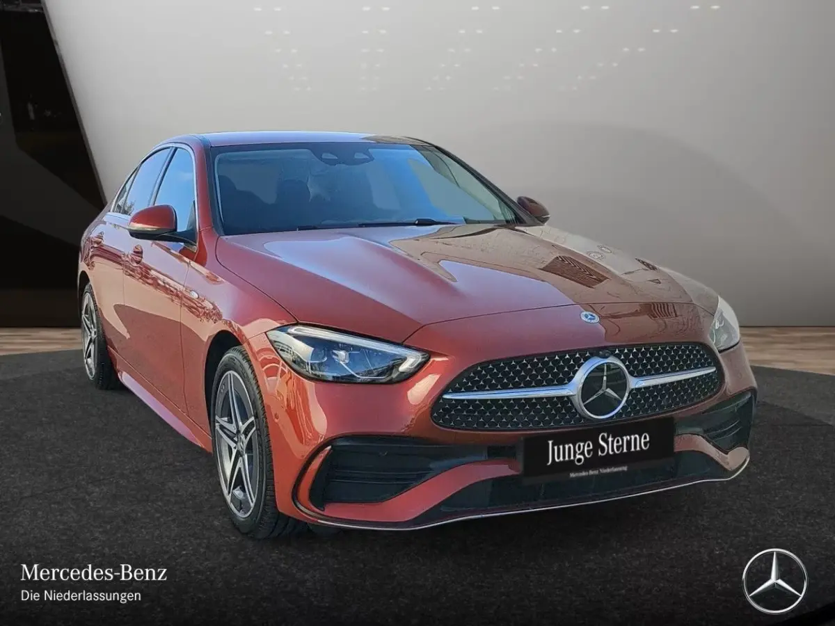 300e AMG ** LED, MBUX+, TREKH, DISTR, HuD, WINTER, ALARM ** Ex MB-AG, € 24.800,= onder NP ** ** INFORMEER OOK NAAR ONZE AANTREKKELIJKE FINANCIAL-LEASE TARIEVEN **