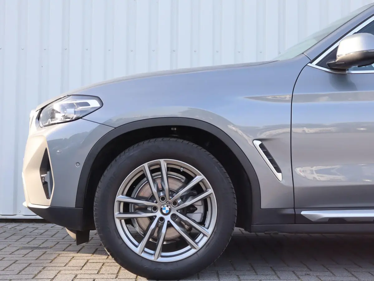 xDrive20i 184pk AUT High Executive | Panoramadak | Trekhaak | Memory | Camera | Apple Carplay/Android Auto | Stoelverwarming |