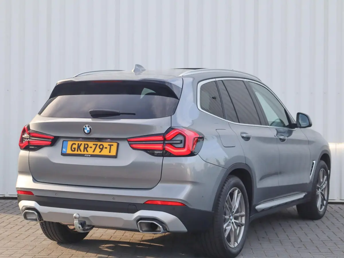 xDrive20i 184pk AUT High Executive | Panoramadak | Trekhaak | Memory | Camera | Apple Carplay/Android Auto | Stoelverwarming |