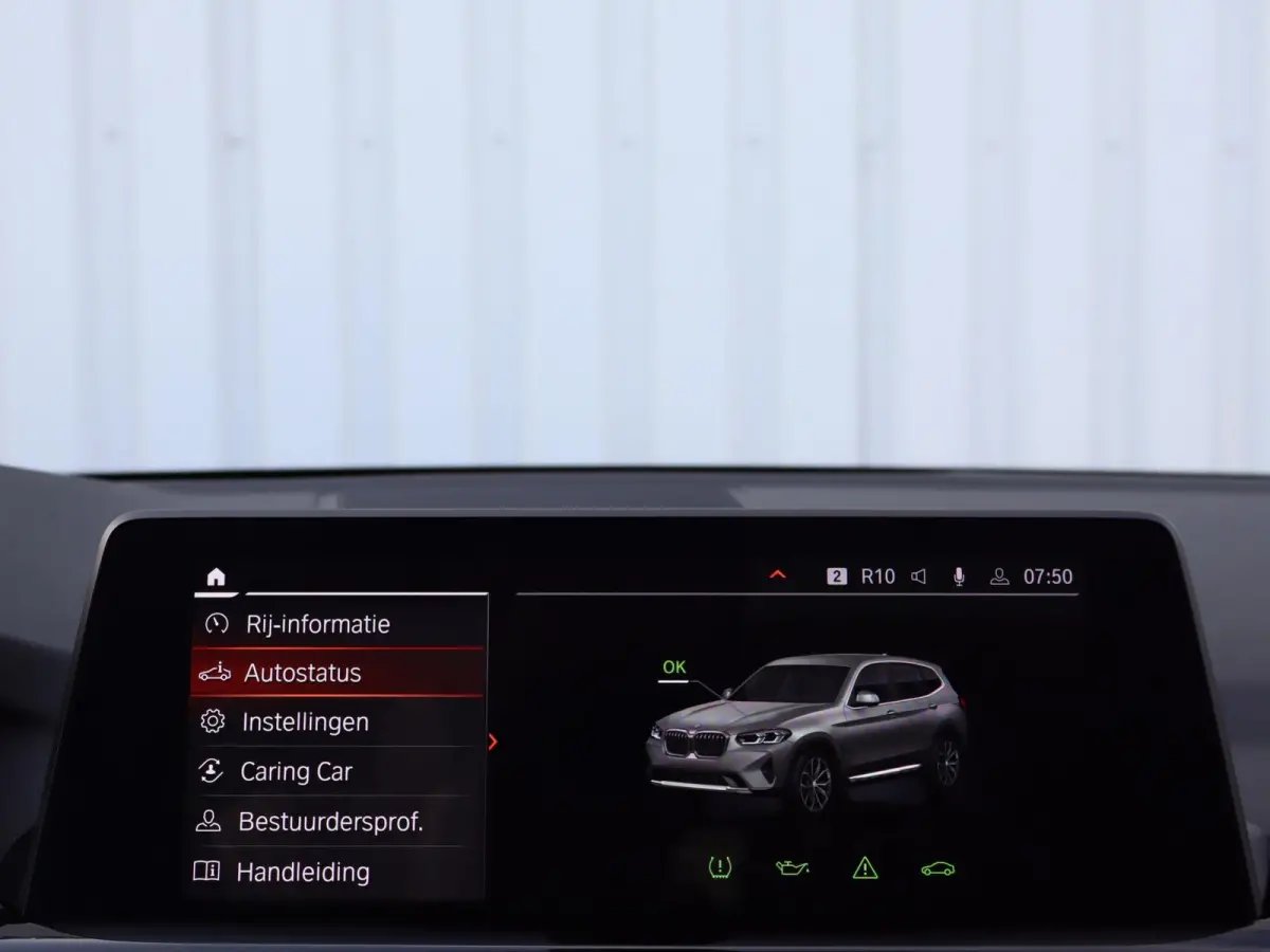 xDrive20i 184pk AUT High Executive | Panoramadak | Trekhaak | Memory | Camera | Apple Carplay/Android Auto | Stoelverwarming |