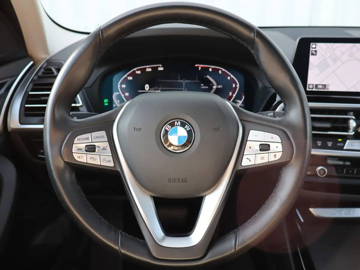 xDrive20i 184pk AUT High Executive | Panoramadak | Trekhaak | Memory | Camera | Apple Carplay/Android Auto | Stoelverwarming |