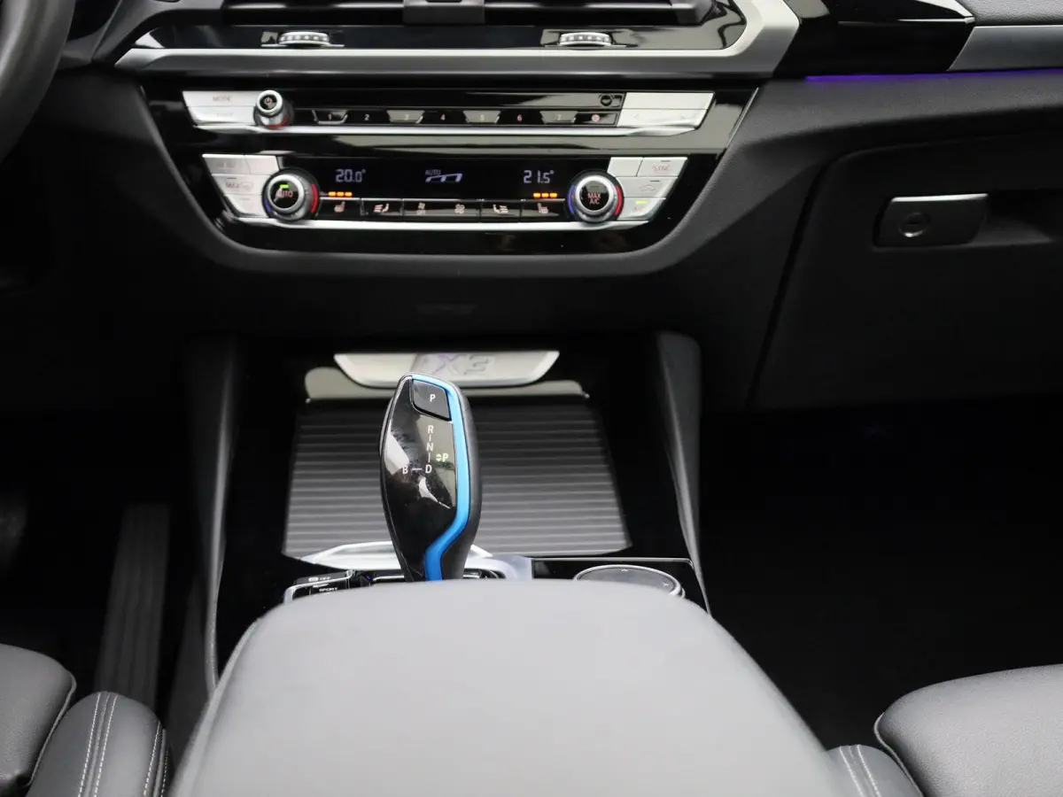 Executive 80 kWh | PANO-SCHUIFDAK | LEER | CAMERA | SPORTSTOELEN | STOELVERWARMING