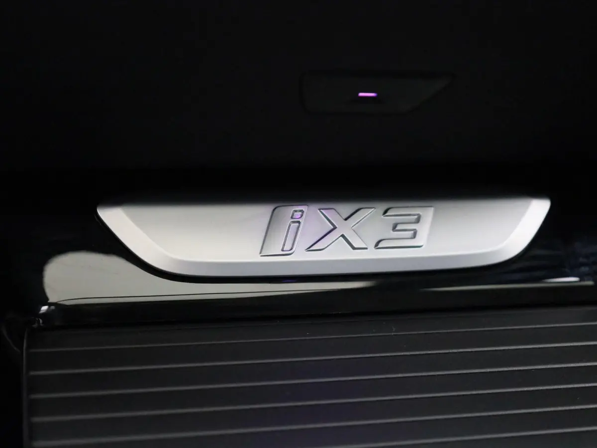 Executive 80 kWh | PANO-SCHUIFDAK | LEER | CAMERA | SPORTSTOELEN | STOELVERWARMING