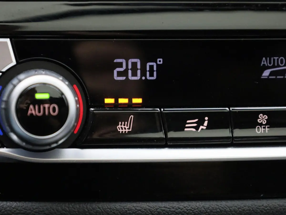 Executive 80 kWh | PANO-SCHUIFDAK | LEER | CAMERA | SPORTSTOELEN | STOELVERWARMING