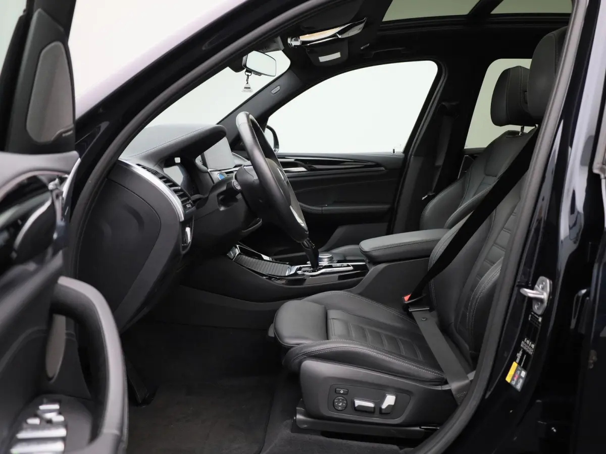 Executive 80 kWh | PANO-SCHUIFDAK | LEER | CAMERA | SPORTSTOELEN | STOELVERWARMING
