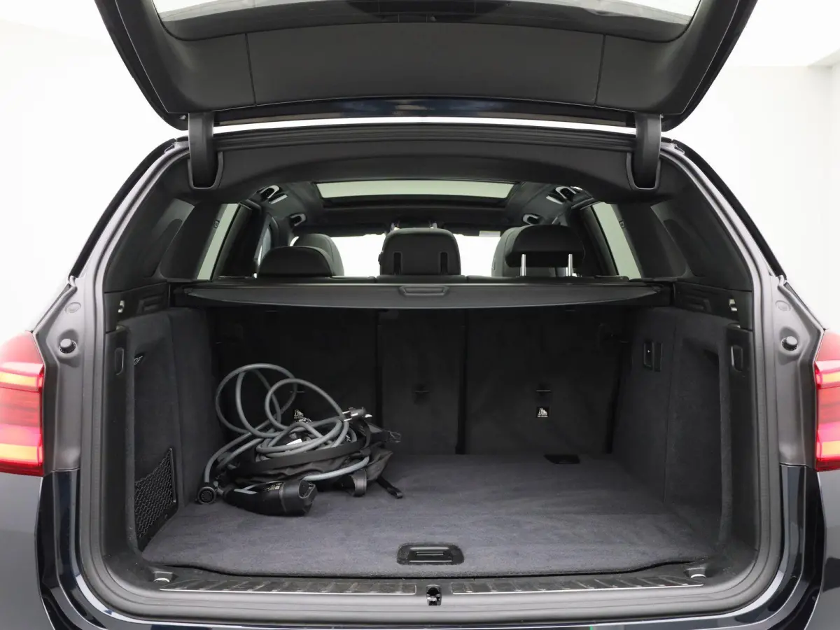 Executive 80 kWh | PANO-SCHUIFDAK | LEER | CAMERA | SPORTSTOELEN | STOELVERWARMING