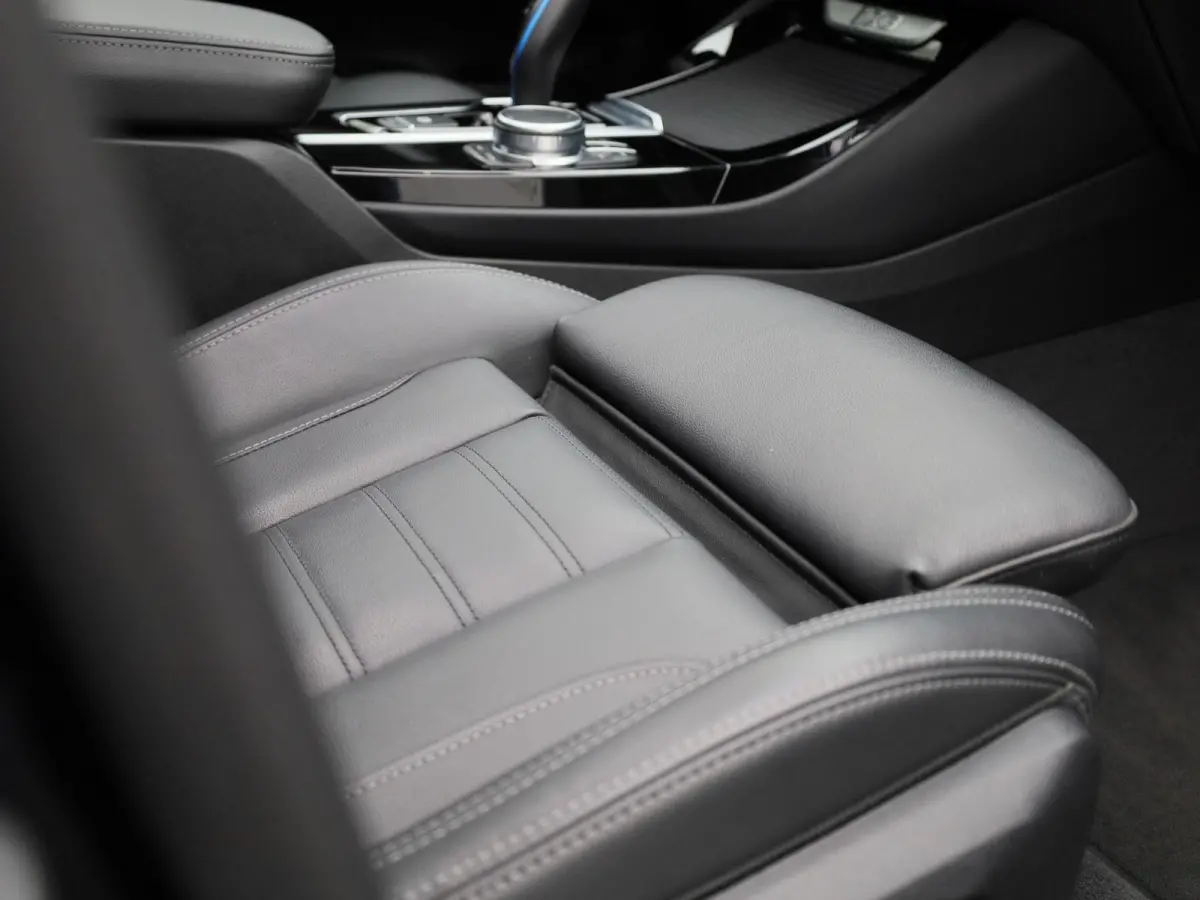 Executive 80 kWh | PANO-SCHUIFDAK | LEER | CAMERA | SPORTSTOELEN | STOELVERWARMING