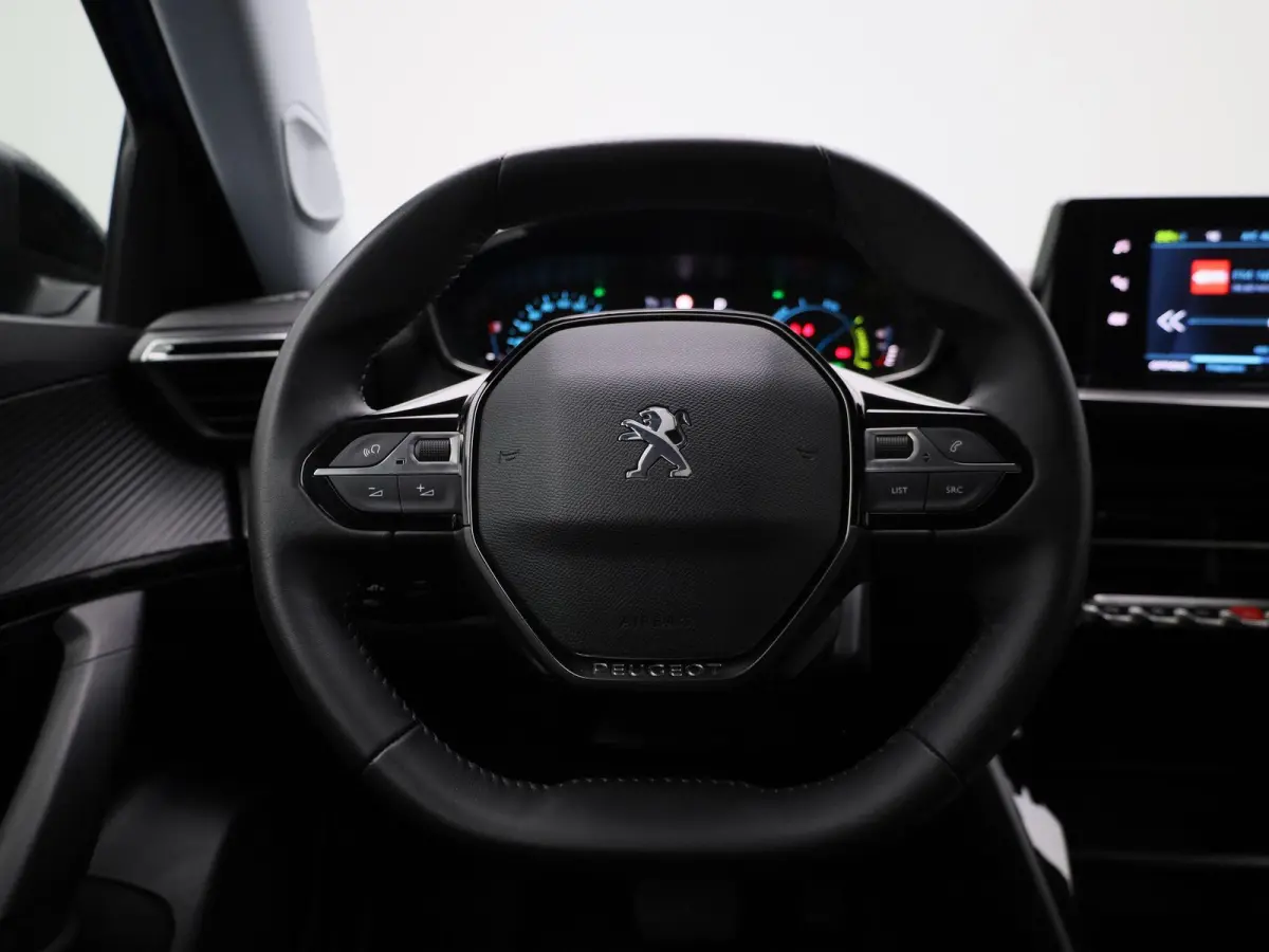 e-2008 Active | CAMERA | NAVIGATIE | KLIMAATREGELING | CRUISE CONTROL