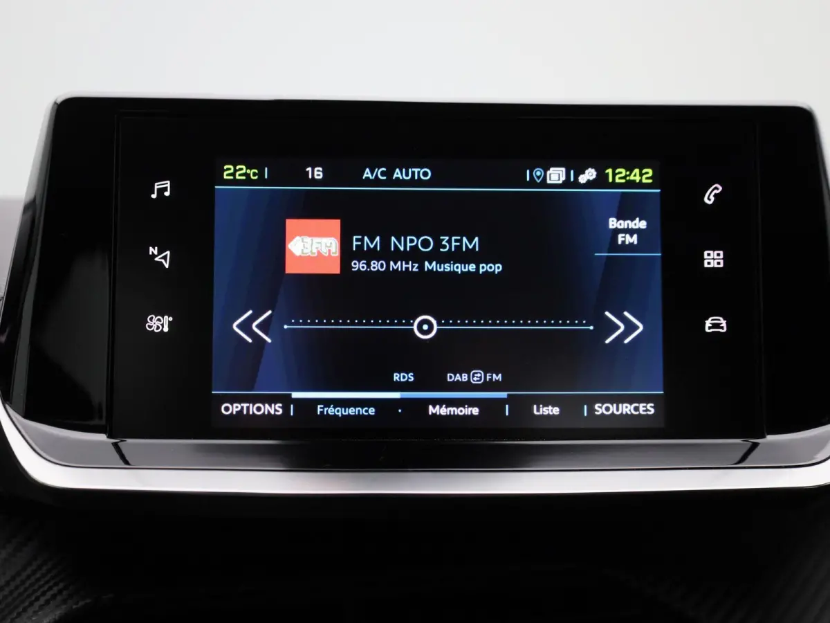 e-2008 Active | CAMERA | NAVIGATIE | KLIMAATREGELING | CRUISE CONTROL