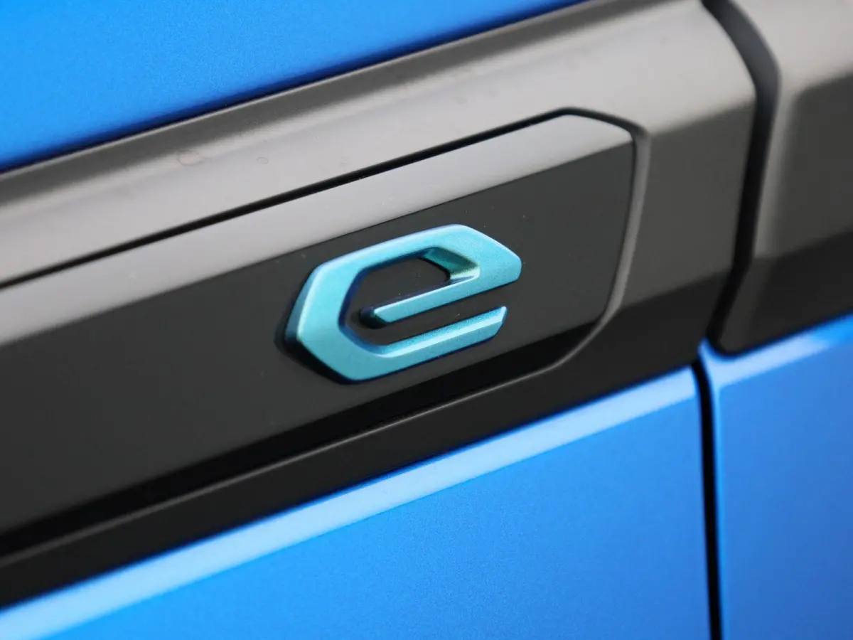 e-2008 Active | CAMERA | NAVIGATIE | KLIMAATREGELING | CRUISE CONTROL