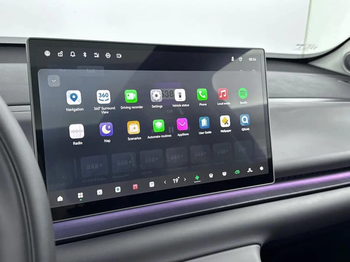 Design 69.9 kWh | All Season Banden | Stoel/Stuur Verwarming | Panoramadak | Navigatie|  Elektrische Achterklep