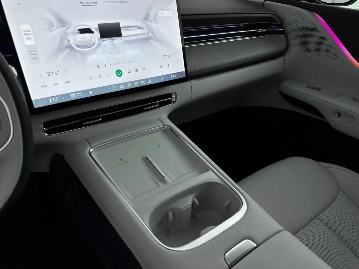 RWD Long Range 80.8 kWh Nieuw Model | Trekhaak | Apple Carplay