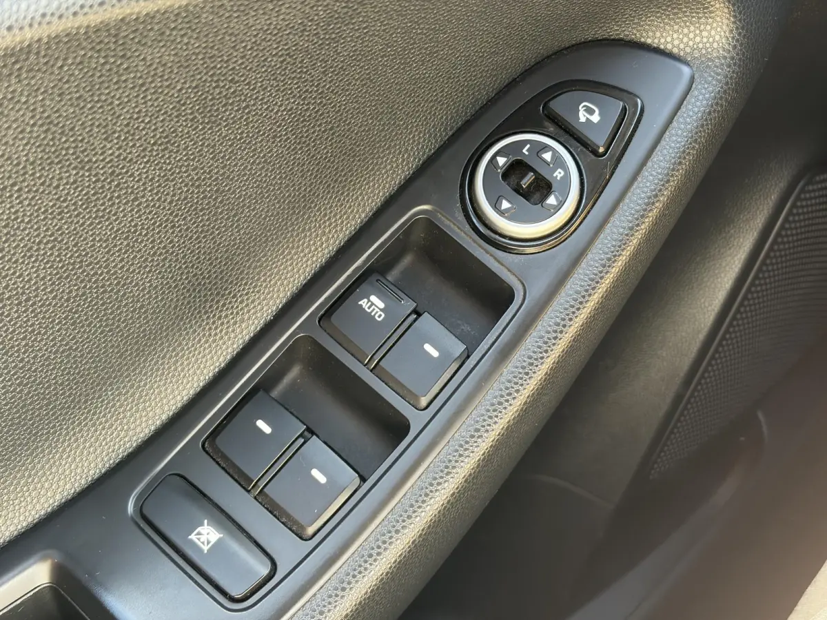 1.0 T-GDI Comfort Navi,Camera,Trekhaak,Clima,Cruise,Pdc,Lm velgen,Rijstrooksensor,N.A.P,102pk,Apk tot 07-2027