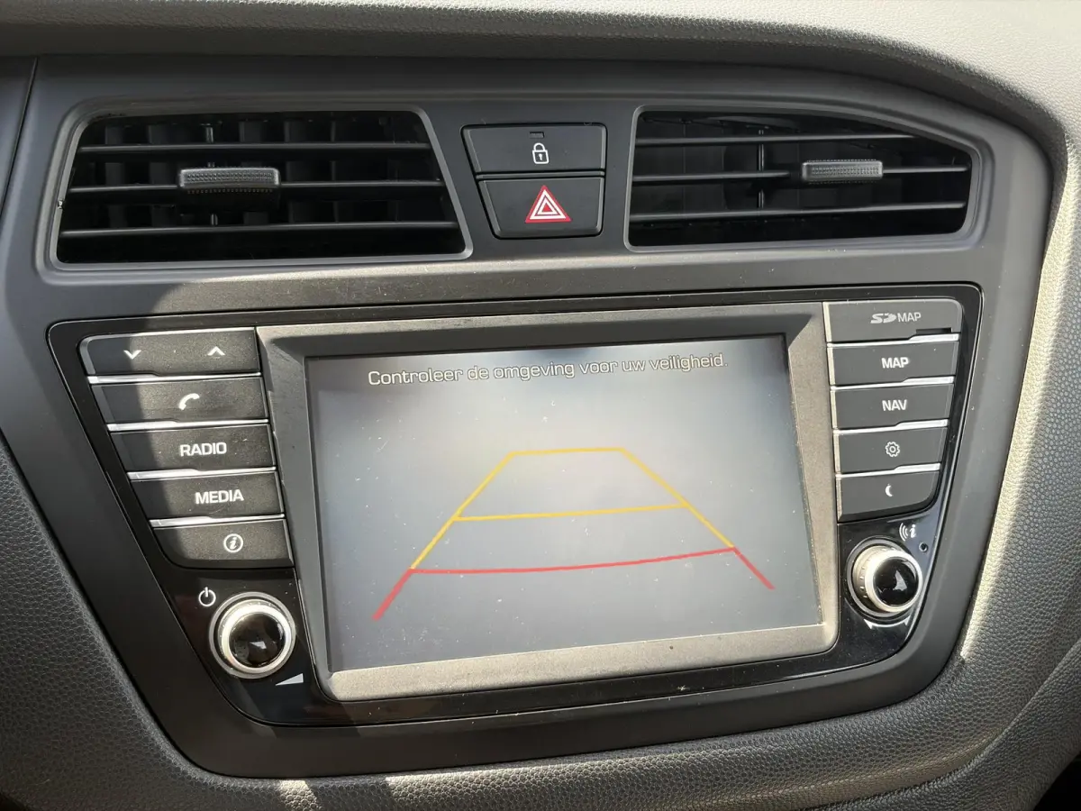 1.0 T-GDI Comfort Navi,Camera,Trekhaak,Clima,Cruise,Pdc,Lm velgen,Rijstrooksensor,N.A.P,102pk,Apk tot 07-2027