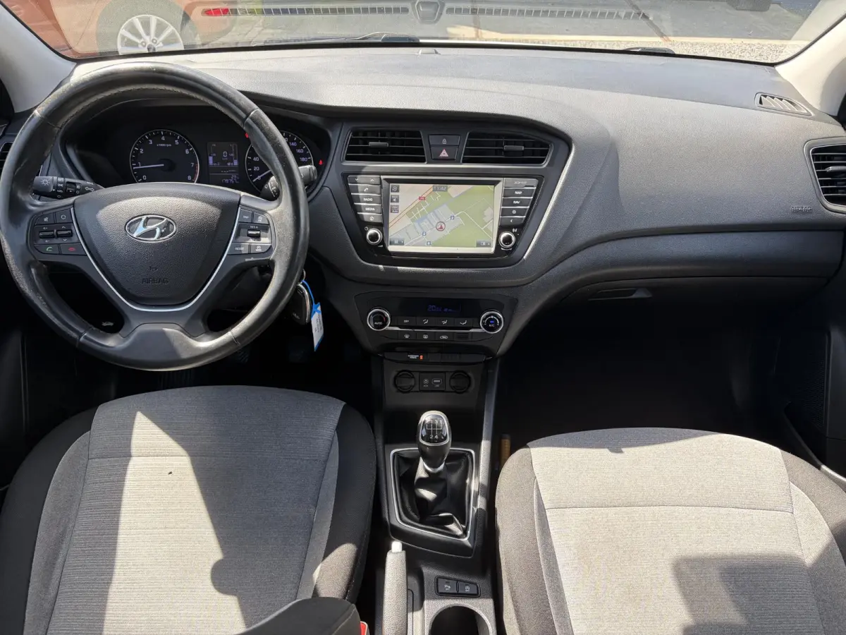 1.0 T-GDI Comfort Navi,Camera,Trekhaak,Clima,Cruise,Pdc,Lm velgen,Rijstrooksensor,N.A.P,102pk,Apk tot 07-2027