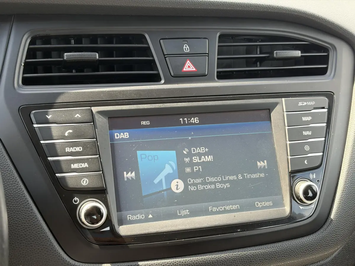 1.0 T-GDI Comfort Navi,Camera,Trekhaak,Clima,Cruise,Pdc,Lm velgen,Rijstrooksensor,N.A.P,102pk,Apk tot 07-2027