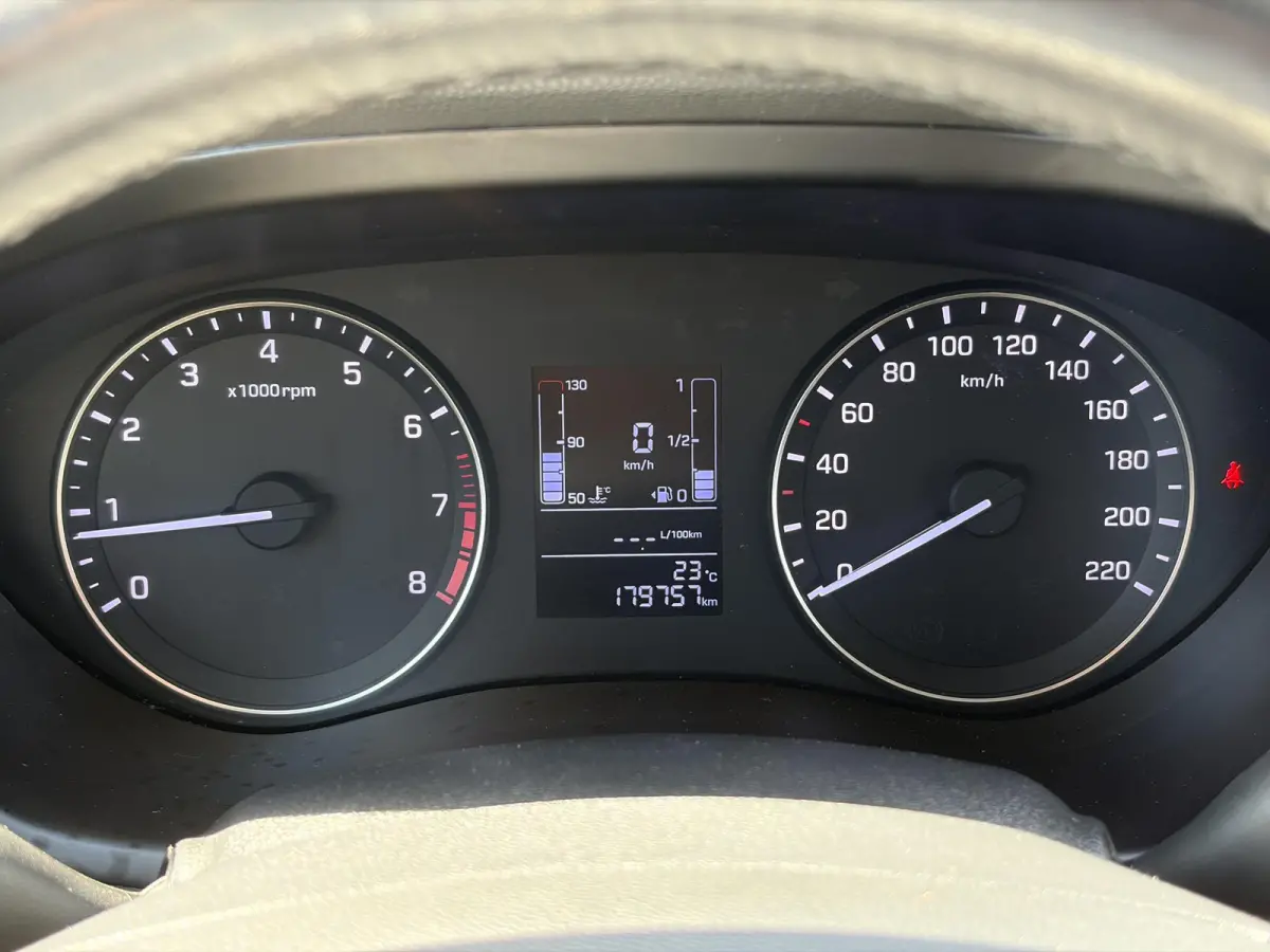 1.0 T-GDI Comfort Navi,Camera,Trekhaak,Clima,Cruise,Pdc,Lm velgen,Rijstrooksensor,N.A.P,102pk,Apk tot 07-2027