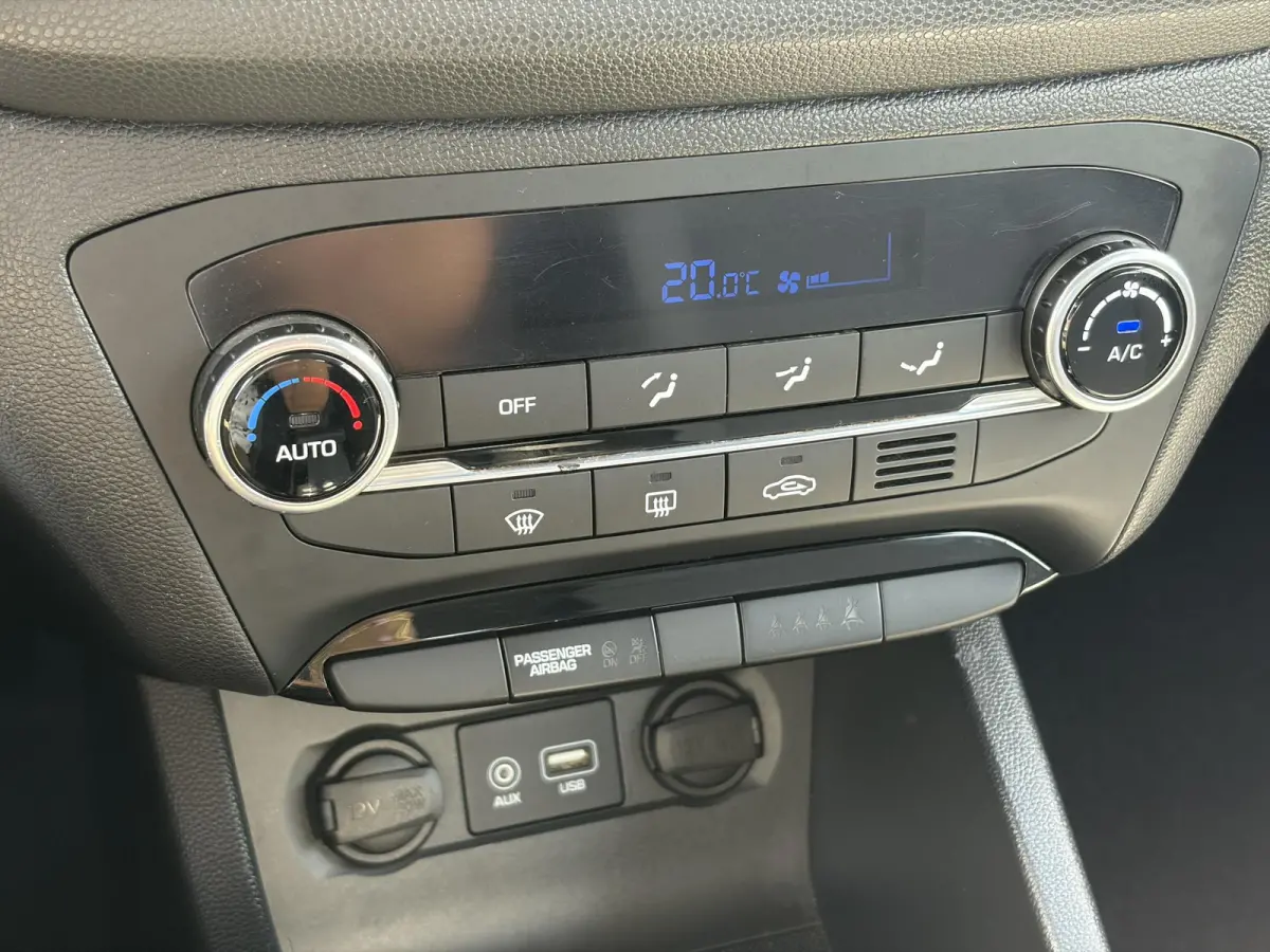 1.0 T-GDI Comfort Navi,Camera,Trekhaak,Clima,Cruise,Pdc,Lm velgen,Rijstrooksensor,N.A.P,102pk,Apk tot 07-2027