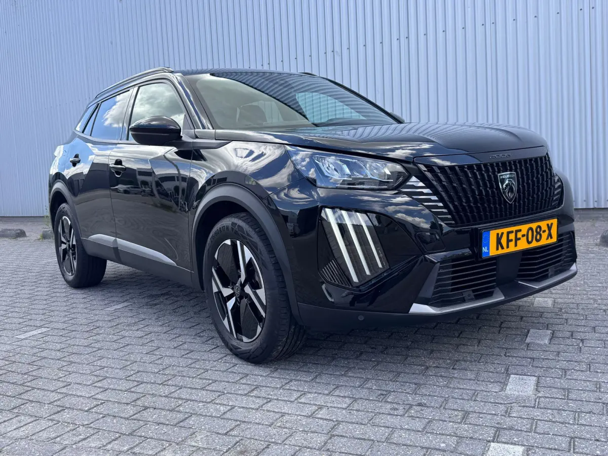 100PK Allure | Camera | Navigatie | Keyless Entery / Start | Cruise Control | DAB | Apple Carplay / Android Auto | | Bluetooth telefoonvoorbereiding | Bots waarschuwing systeem | Hemelbekled