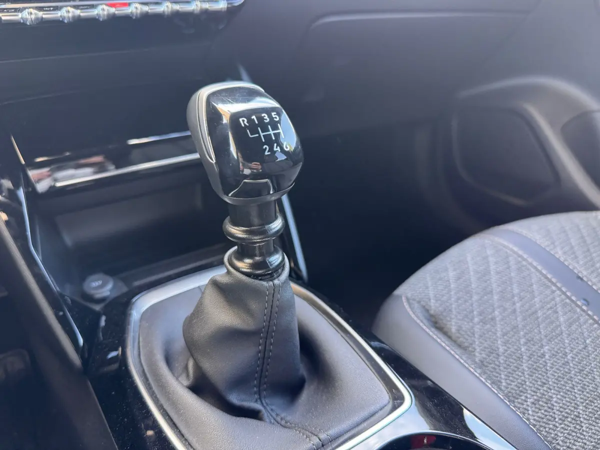 Allure 100PK | Camera | Navigatie | Keyless Entery / Start | Cruise Control | DAB | Apple Carplay / Android Auto | | Bluetooth telefoonvoorbereiding | Bots waarschuwing systeem | Hemelbekled