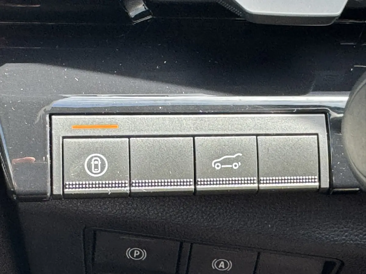 1.2 E-Tech full hybrid 200 Techno Digital Dash Camera+Pdc Stoel/stuur/voorruitverwarming Carplay Cllima