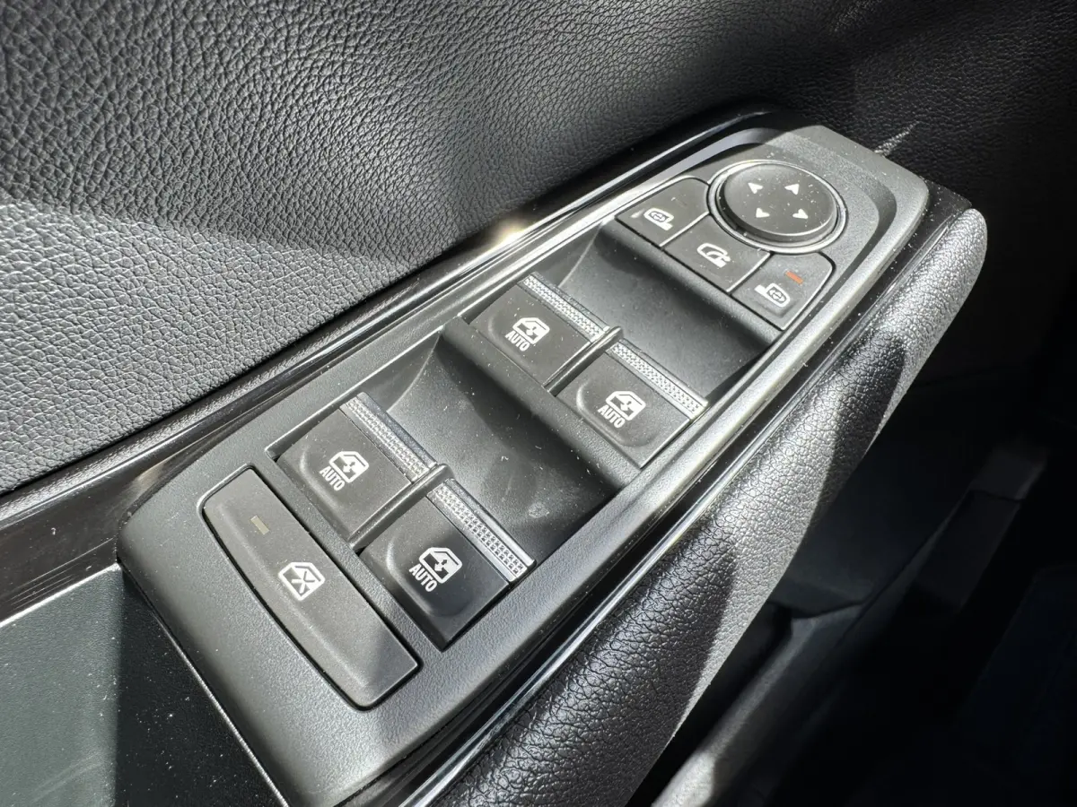 1.2 E-Tech full hybrid 200 Techno Digital Dash Camera+Pdc Stoel/stuur/voorruitverwarming Carplay Cllima