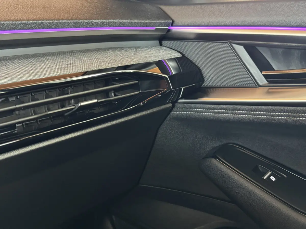 1.2 E-Tech full hybrid 200 Techno Digital Dash Camera+Pdc Stoel/stuur/voorruitverwarming Carplay Cllima