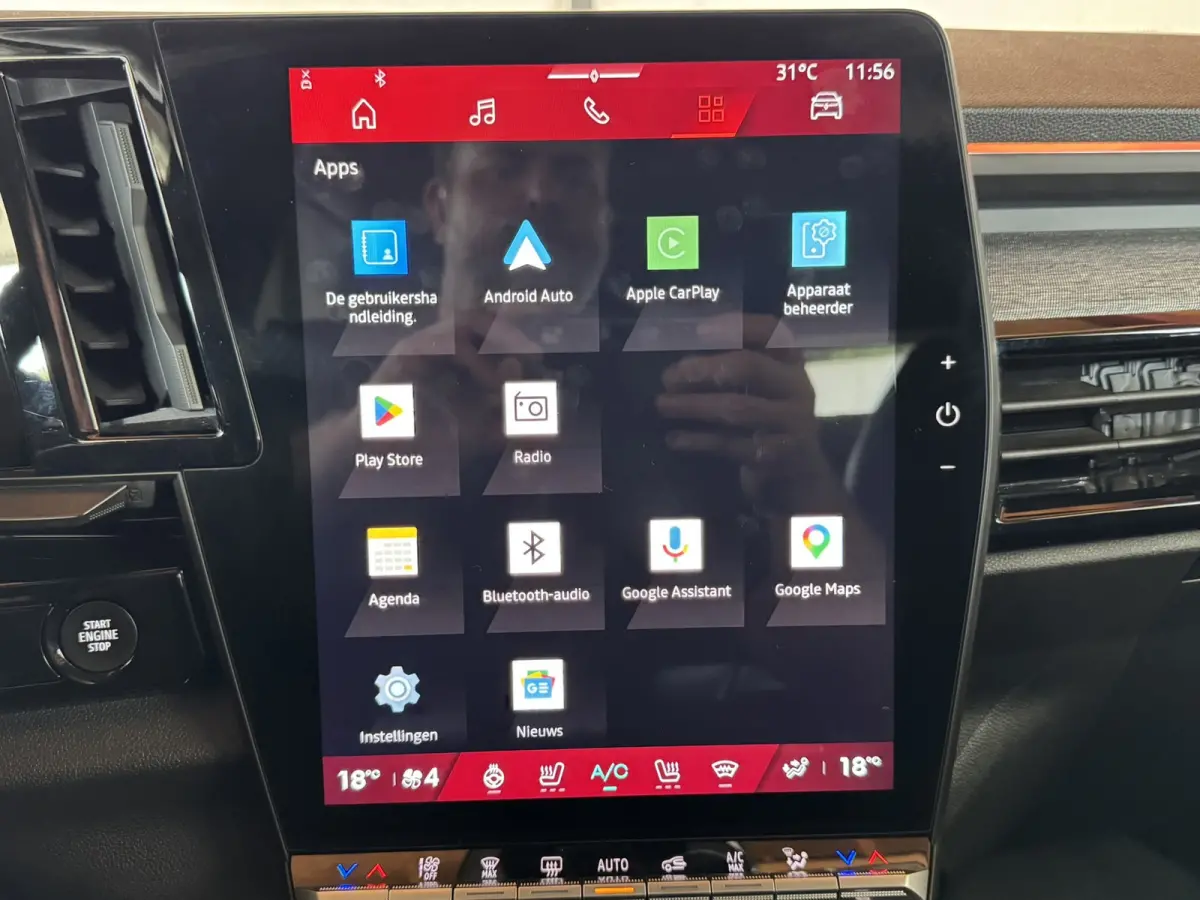 1.2 E-Tech full hybrid 200 Techno Digital Dash Camera+Pdc Stoel/stuur/voorruitverwarming Carplay Cllima