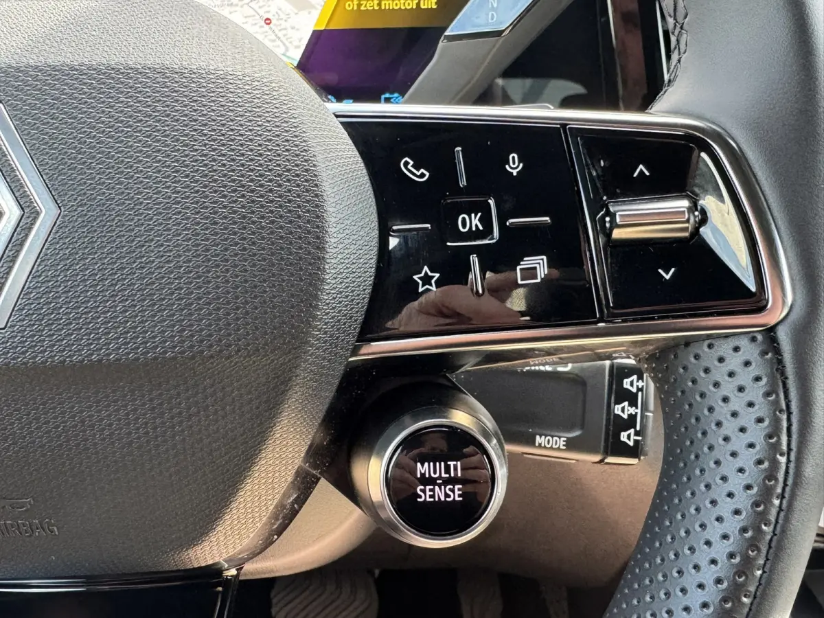 1.2 E-Tech full hybrid 200 Techno Digital Dash Camera+Pdc Stoel/stuur/voorruitverwarming Carplay Cllima